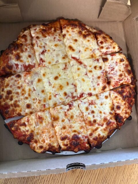2x peperoni, 2x sausage & 2x cheese.